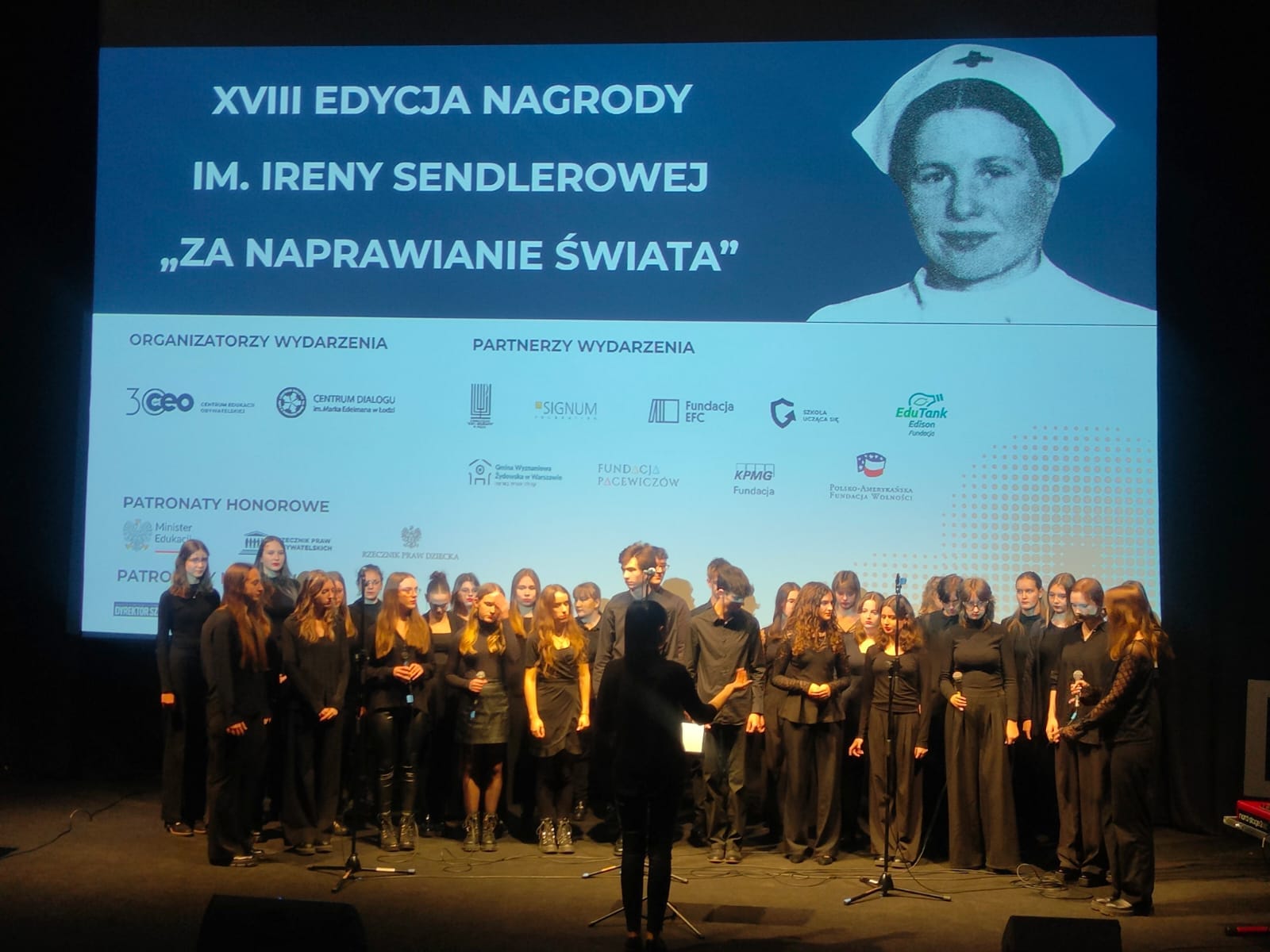 Koncert chóru podczas wręczenia XVIII edycji Nagrody im. Ireny Sendlerowej